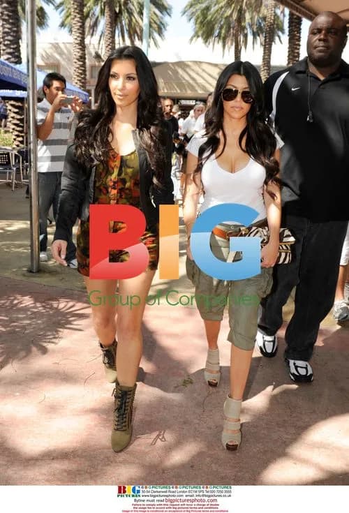 Kim and Kourtney Kardashian in Miami Beach