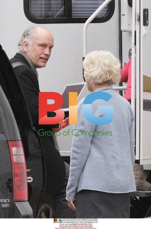 John Malkovich and Helen Mirren on "Red" film set