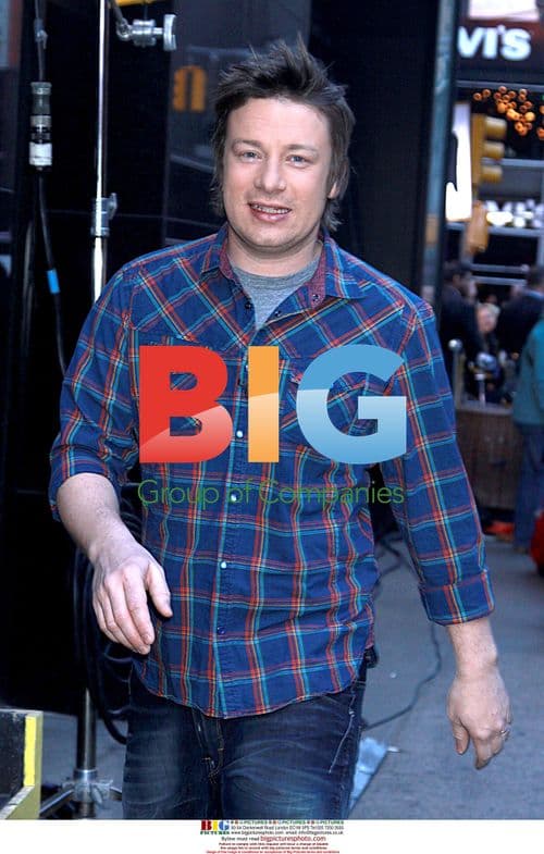 Jamie Oliver promotes 'Food Revolution' on GMA