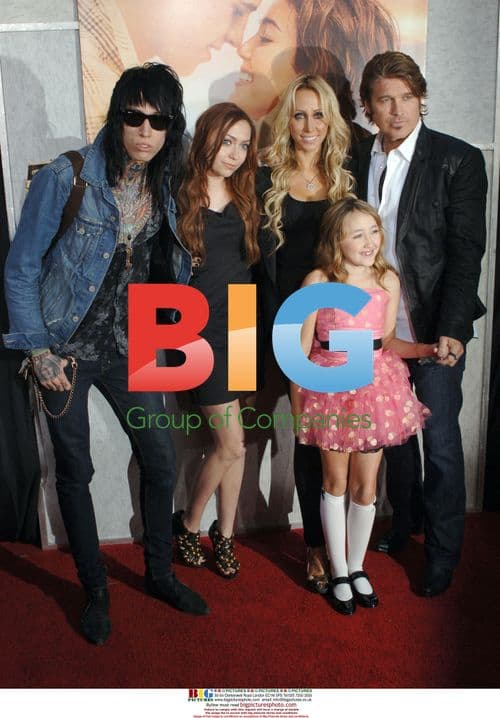 Cyrus Family at 'The Last Song' Premiere
