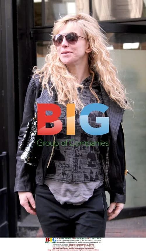 Courtney Love Leaving Office in NYC