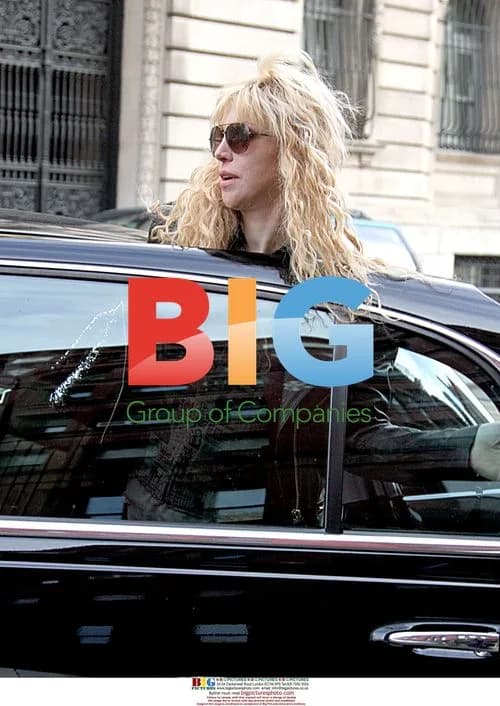 Courtney Love leaves office in NYC