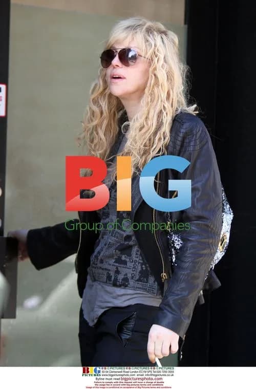 Courtney Love Leaving NYC Office