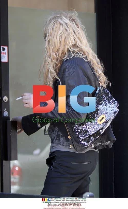 Courtney Love Leaves Soho Office