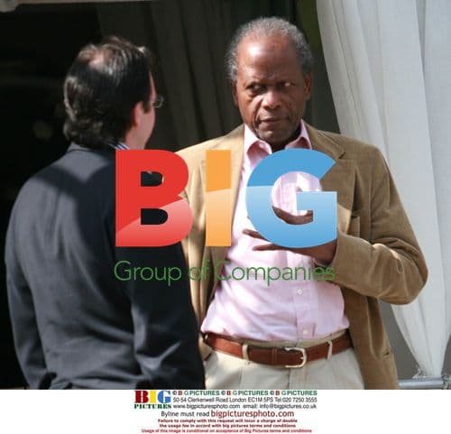 Sidney Poitier waits for valet