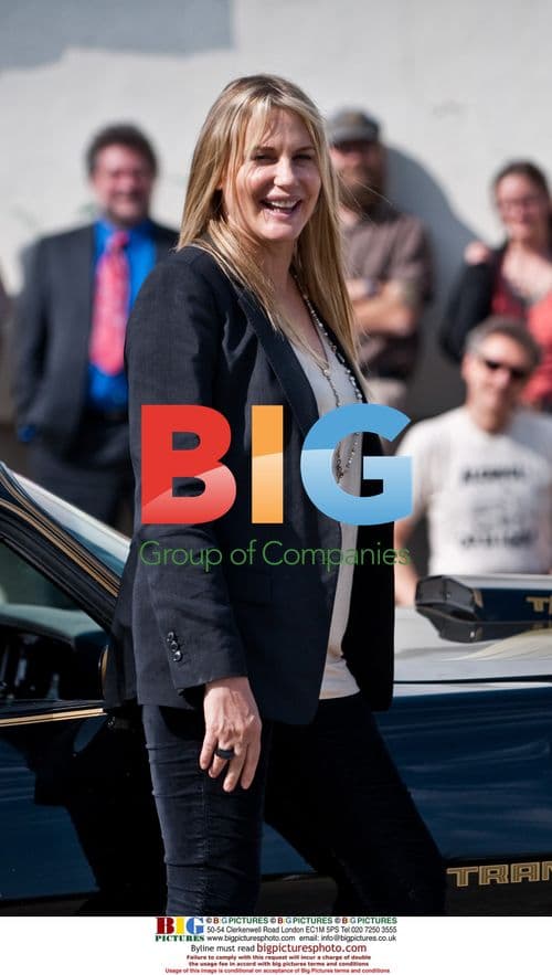 Daryl Hannah at Flyers Gas Station