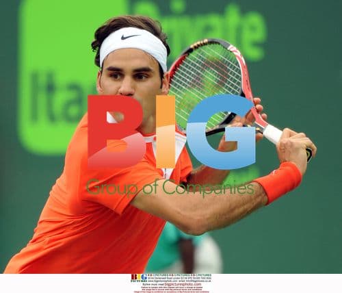 Roger Federer vs Florent Serra at 2010 Sony Ericsson Open