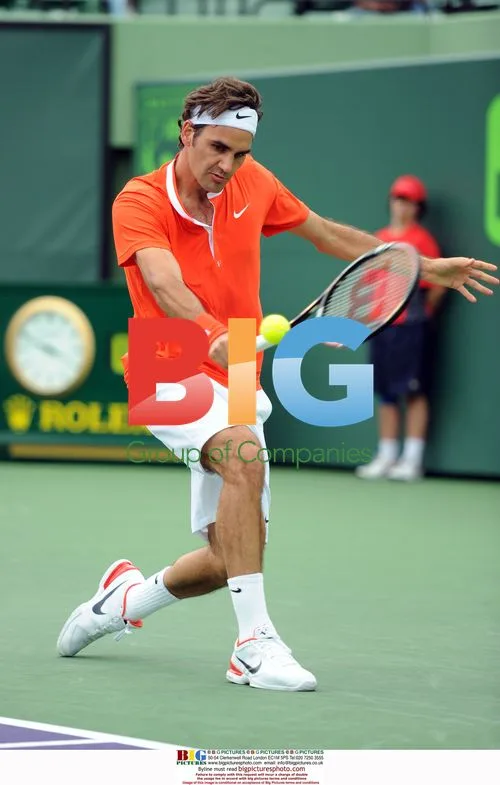 Roger Federer vs Florent Serra at 2010 Sony Ericsson Open