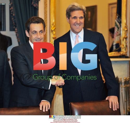 Sarkozy meets with John Kerry