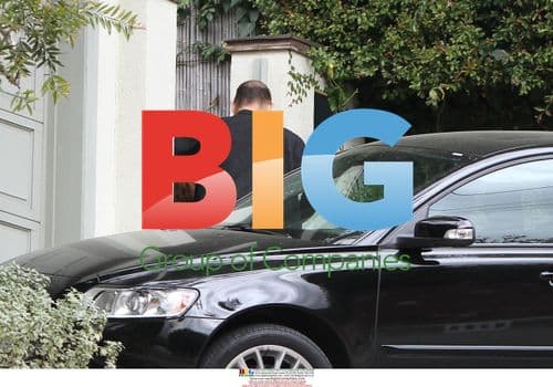 Sandra Bullock Receives Visitors