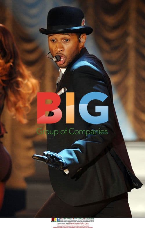 Usher performs on GMA in NYC