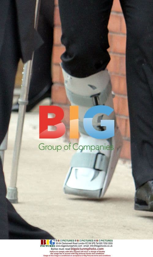 Wayne Rooney Leaves Hospital