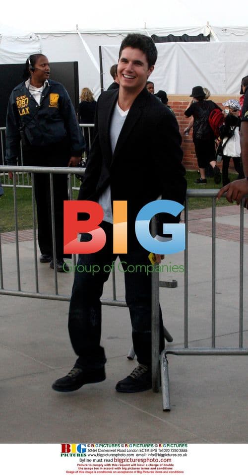 Robbie Amell at 2010 Kids Choice Awards