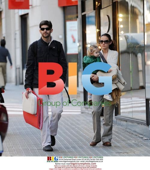 Telma Ortiz with family in Barcelona