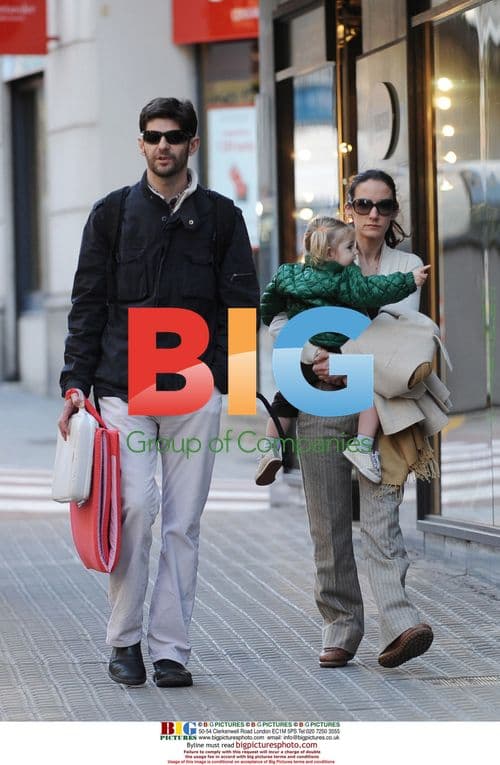 Telma Ortiz walks with family in Barcelona