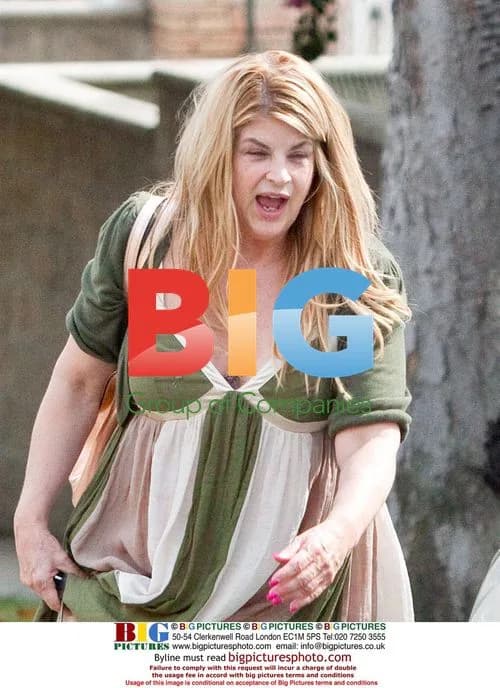 Kirstie Alley and daughter visit friends