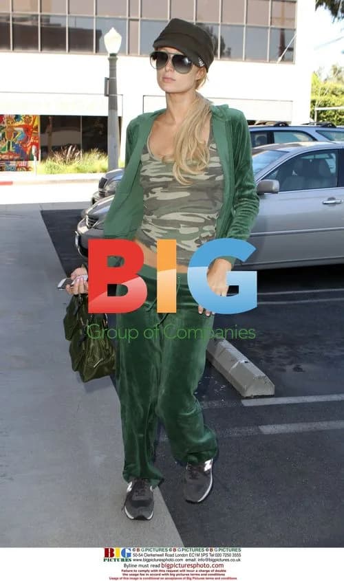 Paris Hilton in Beverly Hills, 2010
