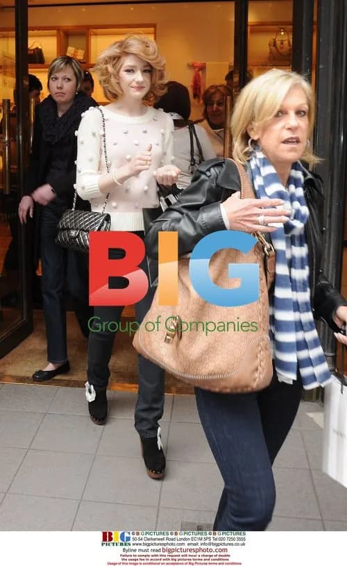 Nicola Roberts Shopping in Dublin