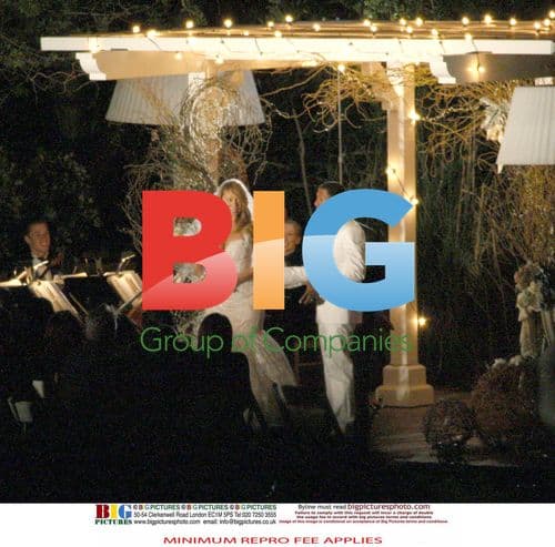 Mariah Carey renews wedding vows with Nick Cannon