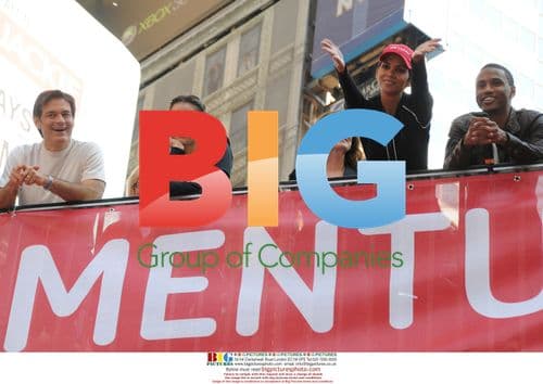 Dr. Oz, Jessica Alba, Halle Berry at Revlon Run/Walk