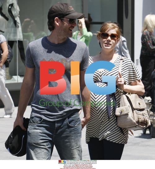 Amy Adams Pregnant Walk