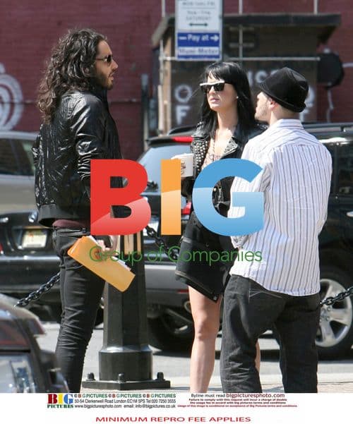Katy Perry and Russell Brand Apartment Hunt in NYC