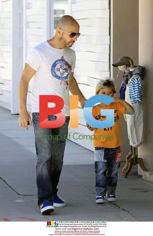 Gwen Stefani and son Kingston get ice cream