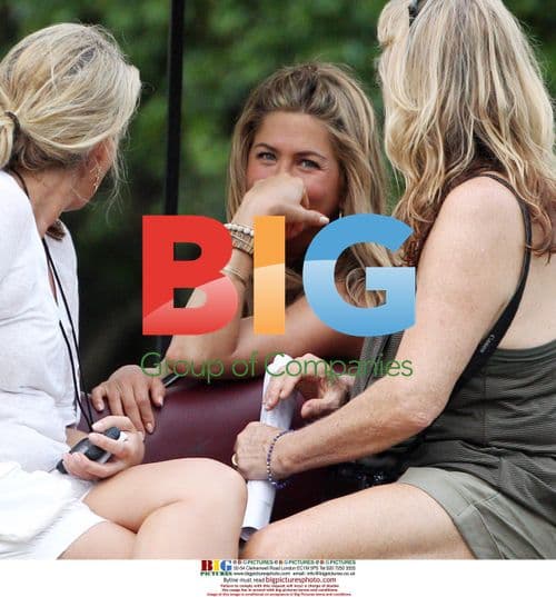 Jennifer Aniston on 'Just Go With It' set