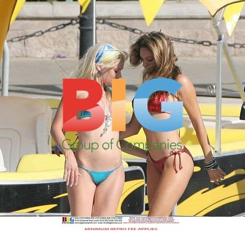 Kelly Brook and Riley Steele on film set