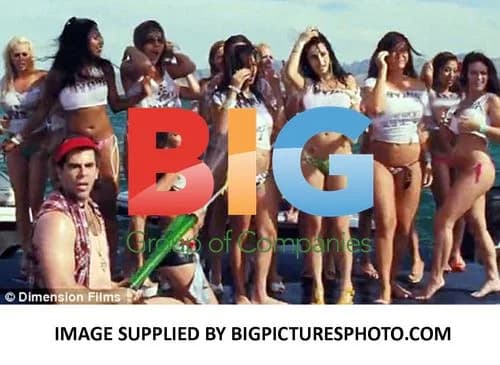 Kelly Brook in Pihrana Bikini Scene