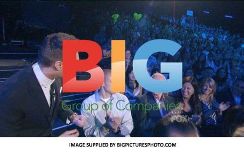 American Idol Judges Watch Top 5 Perform