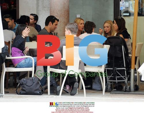 Amanda Seyfried Enjoys Lunch in Verona