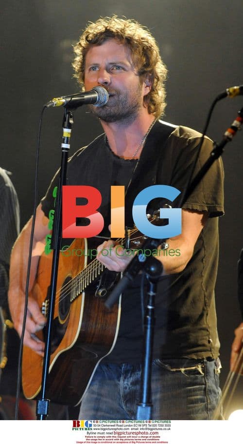 Dierks Bentley Performs in NYC