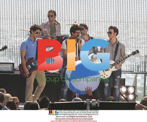 Jonas Brothers Shoot Music Video