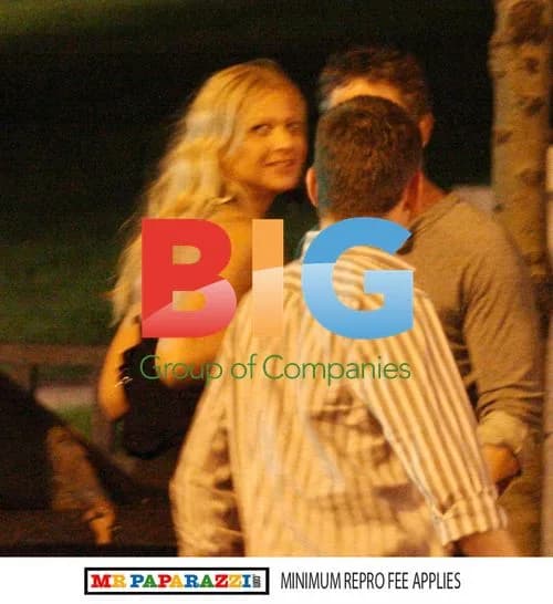 Gerard Butler out with friends, Serbia 2010