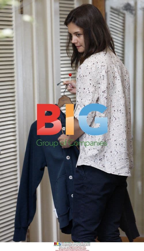 Katie Holmes and Suri Cruise Shopping