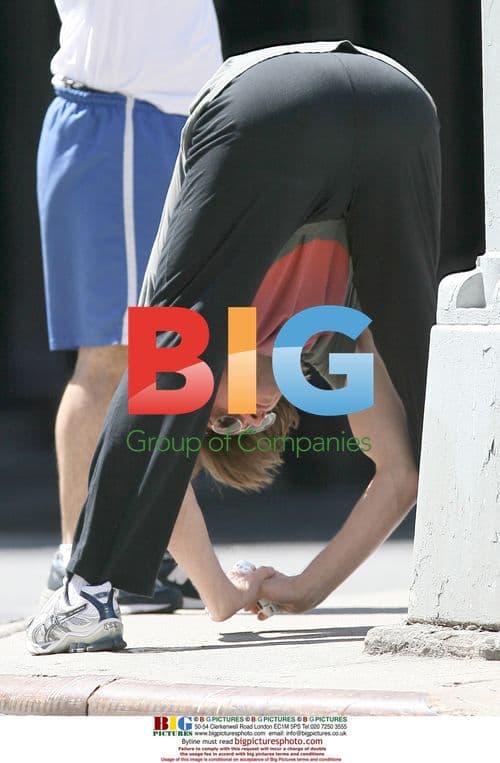 Jim Carrey Spotted Running on Brooklyn Bridge