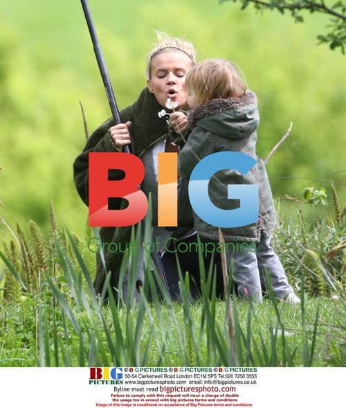 Kerry Katona Fishing with Daughter