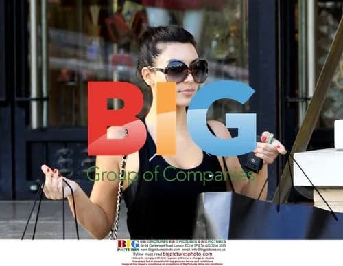 Kimberly Kardashian Shopping in Beverly Hills
