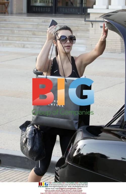 Kimberly Kardashian Shopping in Beverly Hills