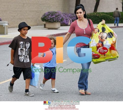 Nadya Suleman and Kids at Disney Store