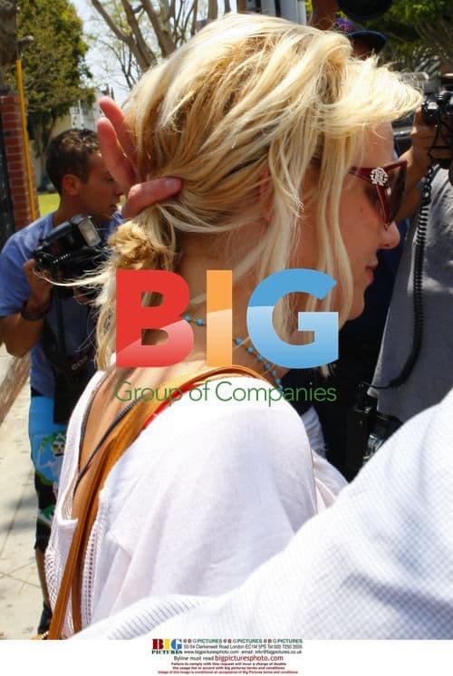 Britney Spears visits 'The Abbey'