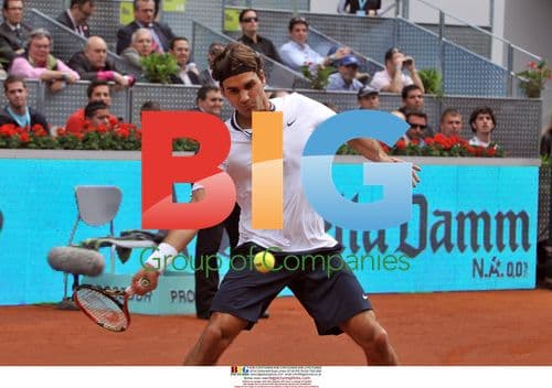 Roger Federer Defeats Benjamin Becker in Madrid