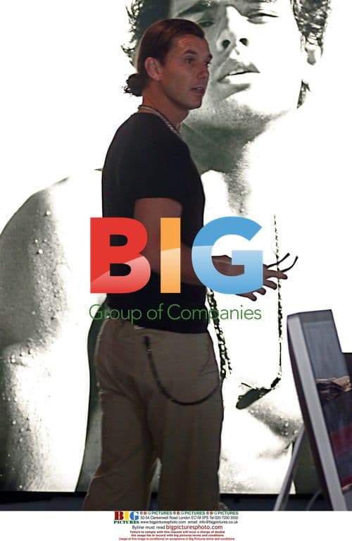 Gavin Rossdale Shops at Armani Exchange