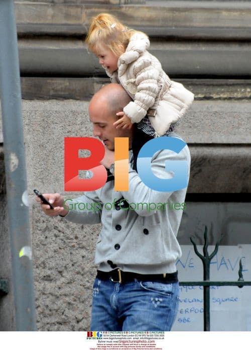 Pepe Reina with Daughter in Liverpool