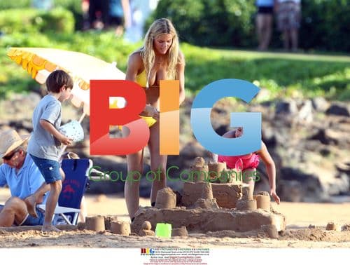 Brooklyn Decker Filming in Maui