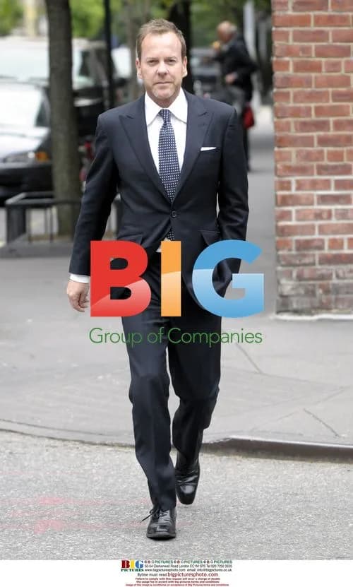 Keifer Sutherland Shopping in East Village