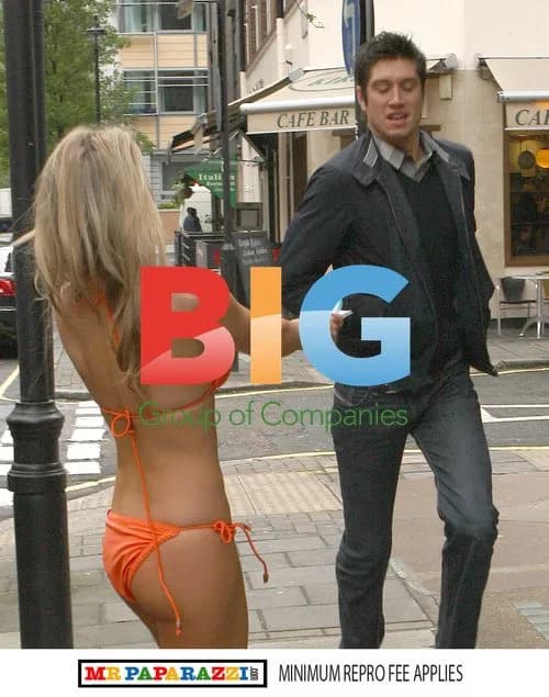 TV Personality Vernon Kay Rushes Past Bikini Fan