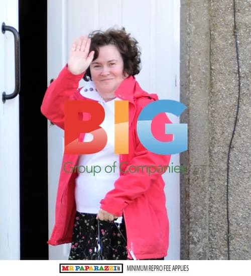 Susan Boyle Arrives at Shopping Center