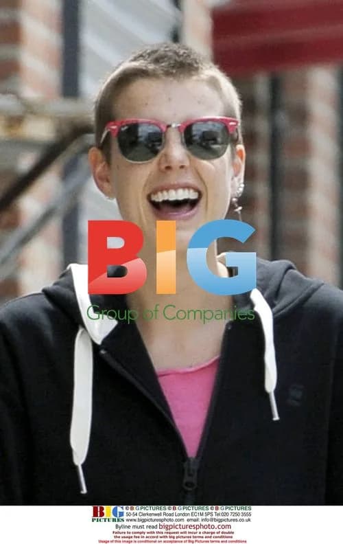 Agyness Deyn Out Walking in Chelsea, NYC